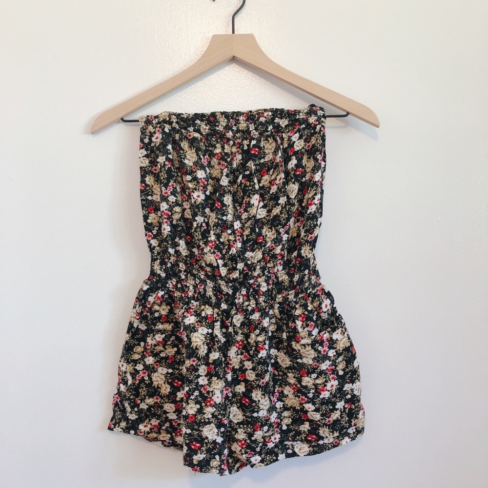 Black floral strapless romper